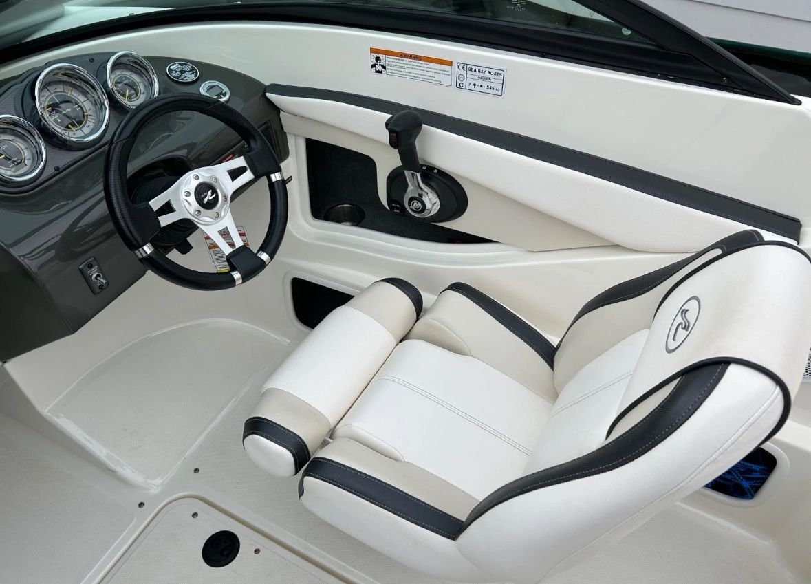 2013 Sea Ray 190 Sport