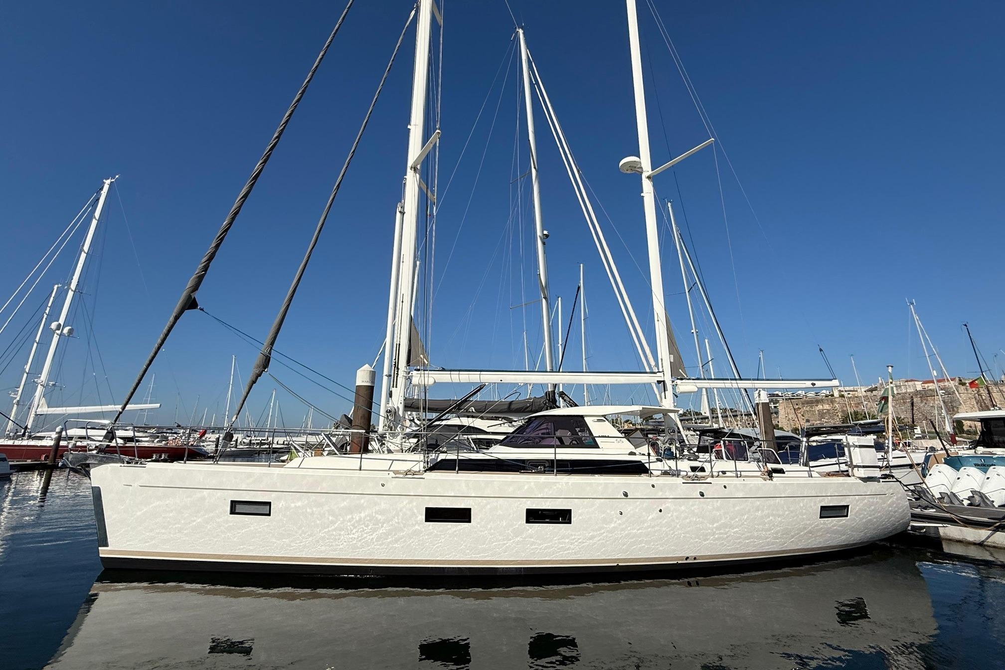 2016 Amel 55