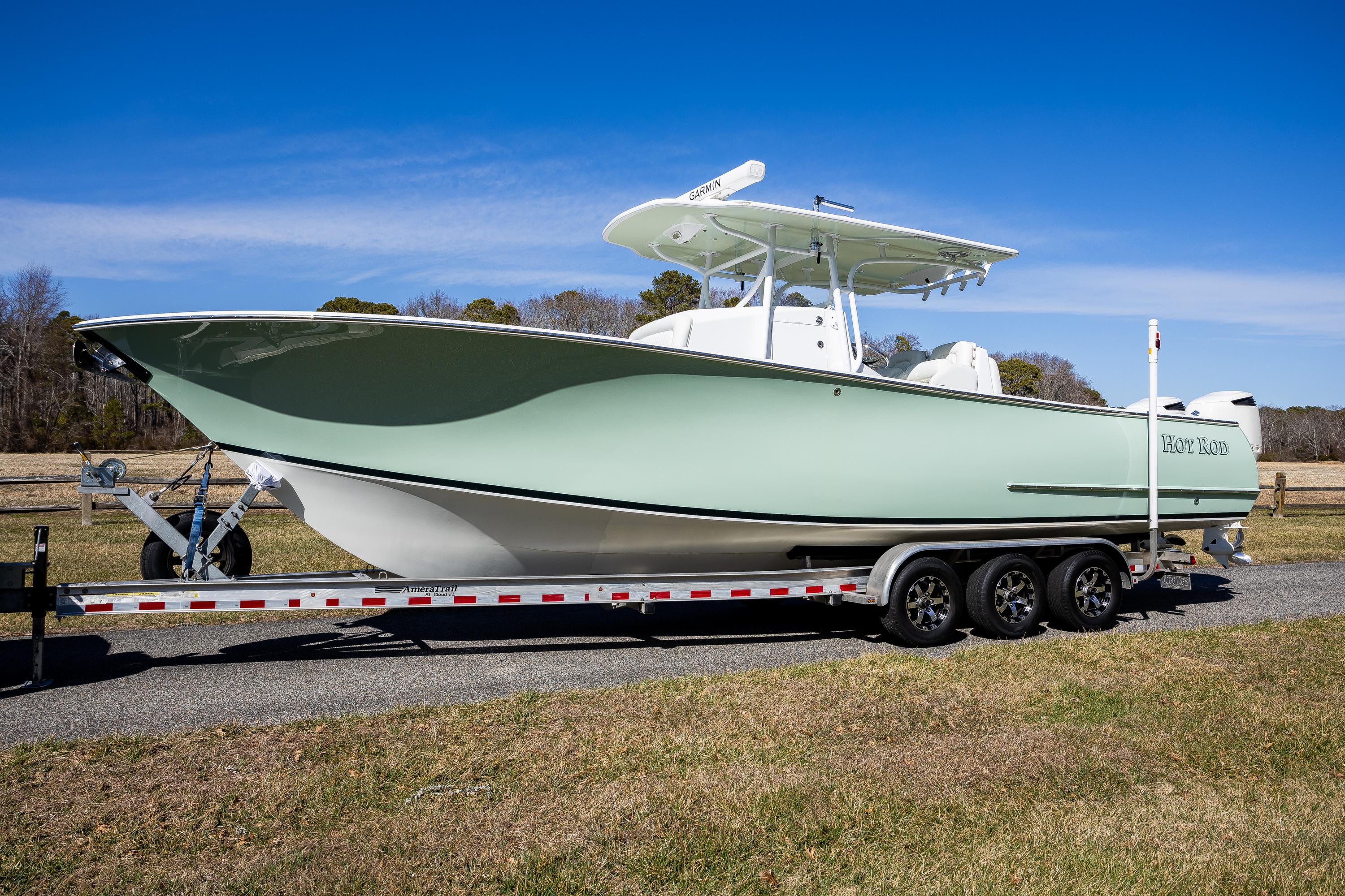 2005 Custom 34 Center Console