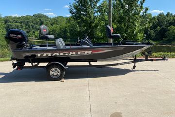 2026 Tracker Pro Team 175