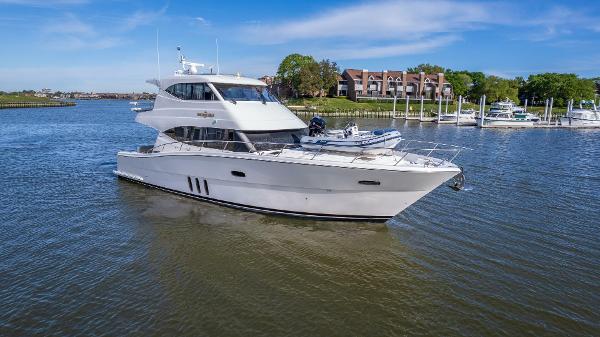 2017 Maritimo M59