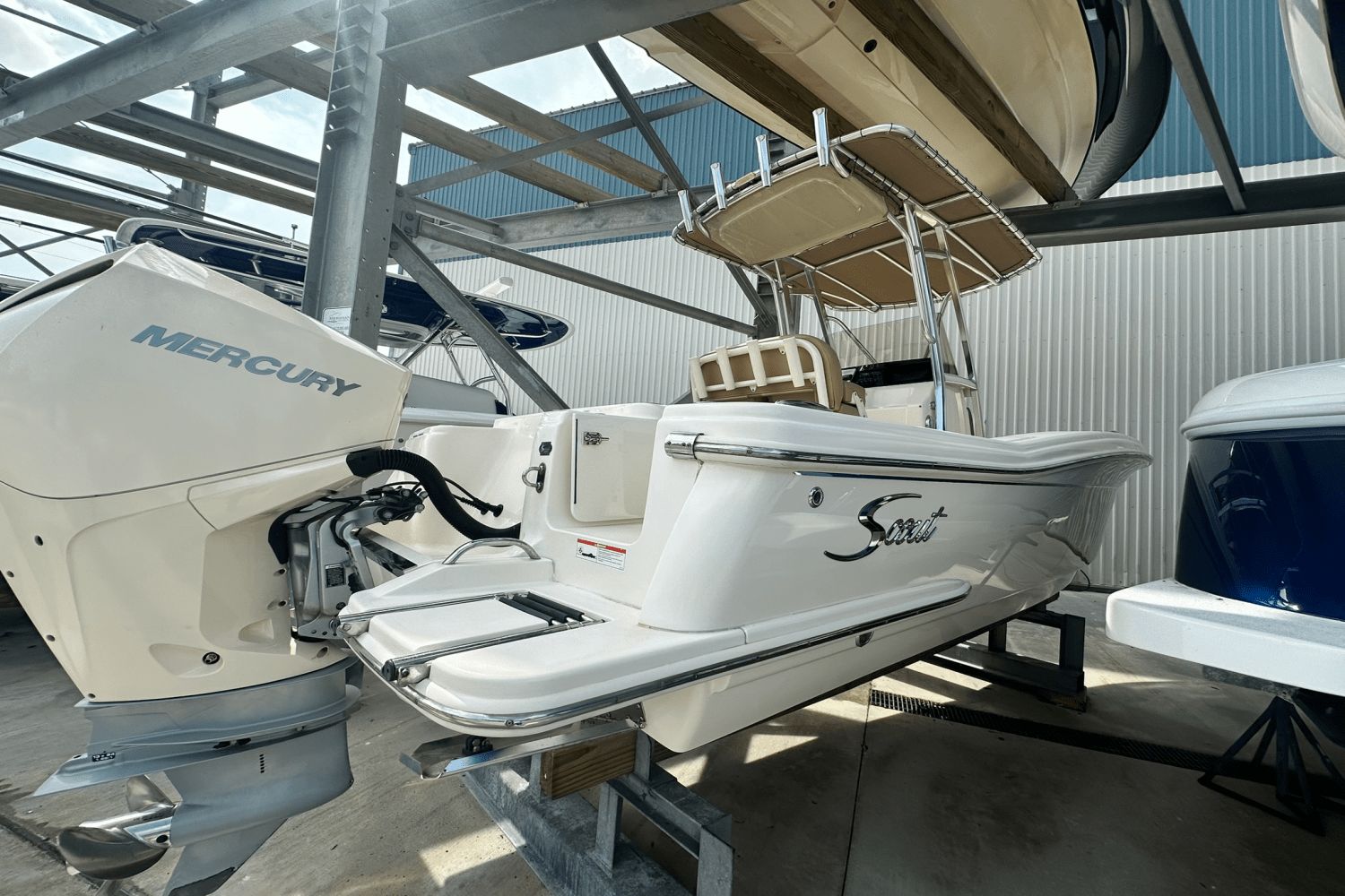 2019 Scout 215 XSF