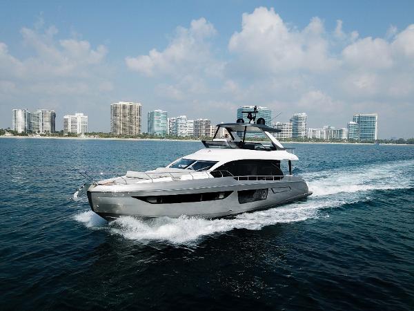2023 Azimut 68