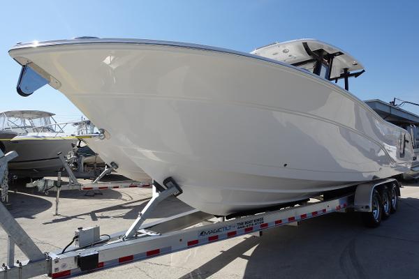 2025 Sea Fox 328 Commander