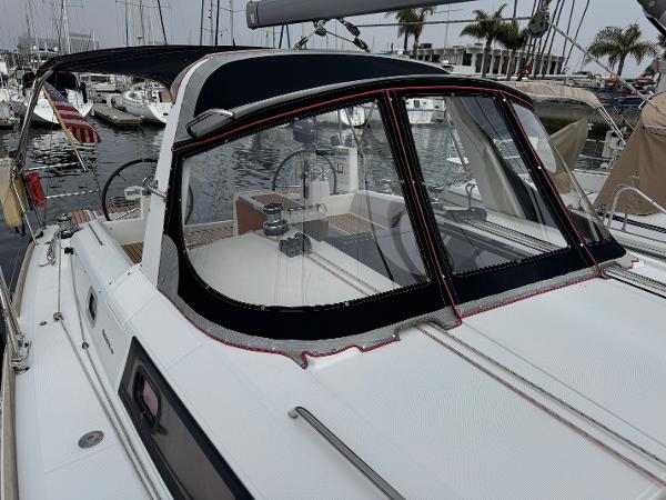 2014 Beneteau Oceanis 38
