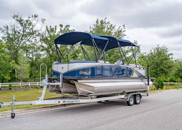 2025 Tahoe Pontoon LTZ Quad Lounge