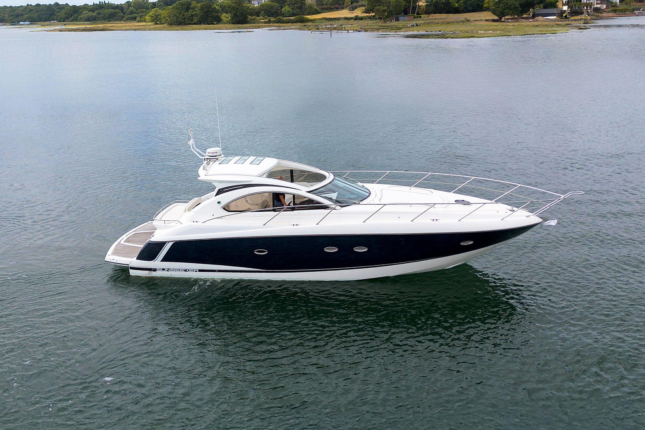 2006 Sunseeker Portofino 47