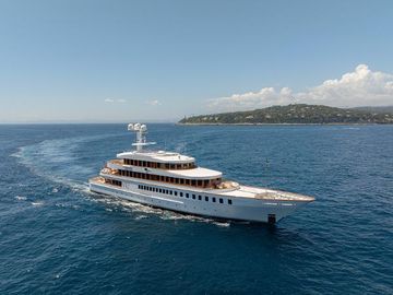 2002 Feadship 2002