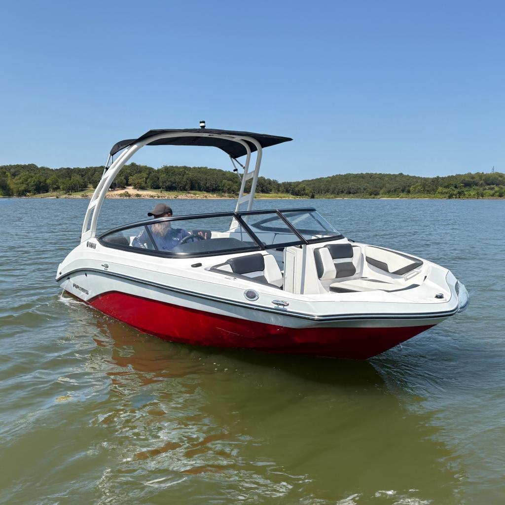 2024 Yamaha Boats AR195