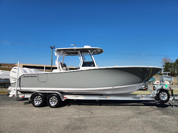 2025 Sportsman Open 282 Center Console