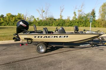 2026 Tracker Pro Team 175