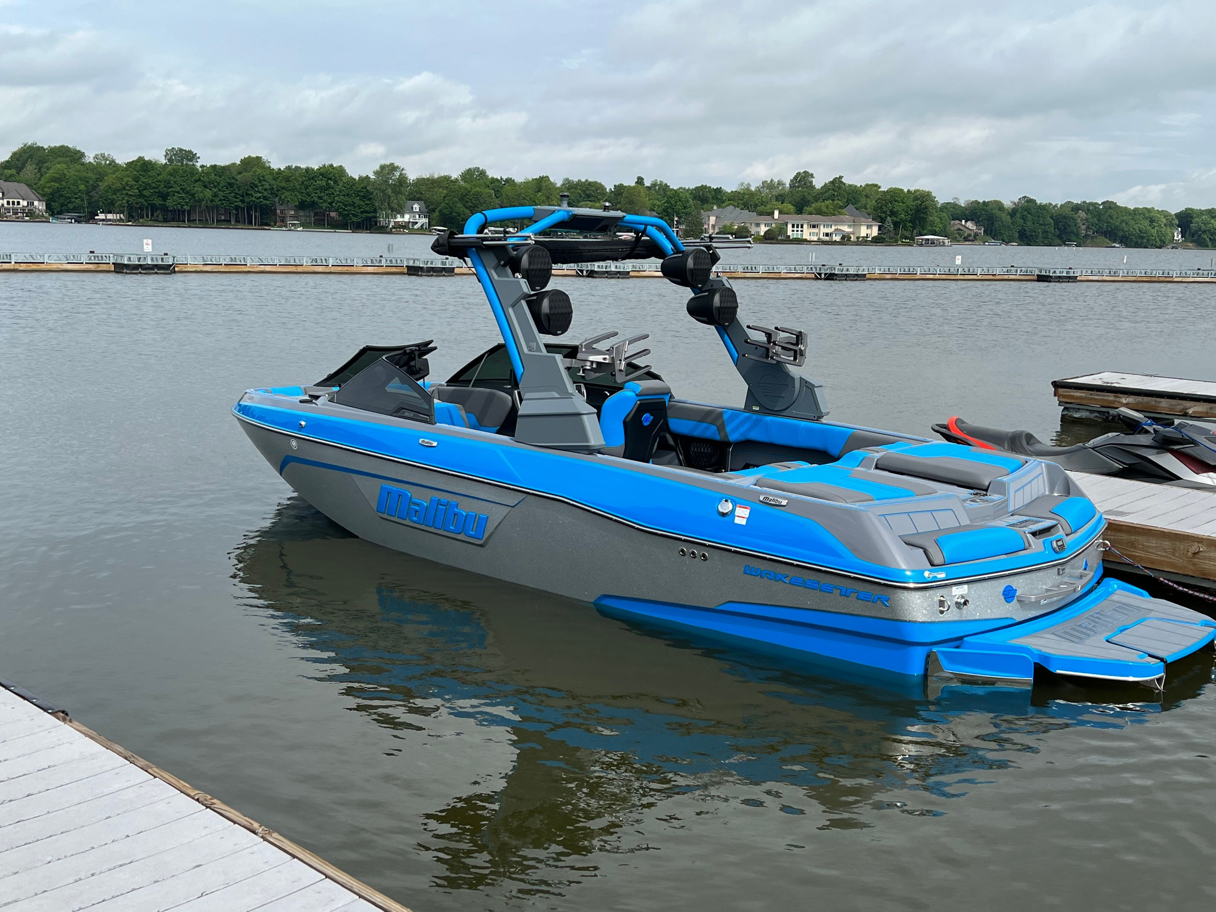 Malibu Wakesetter 23 LSV