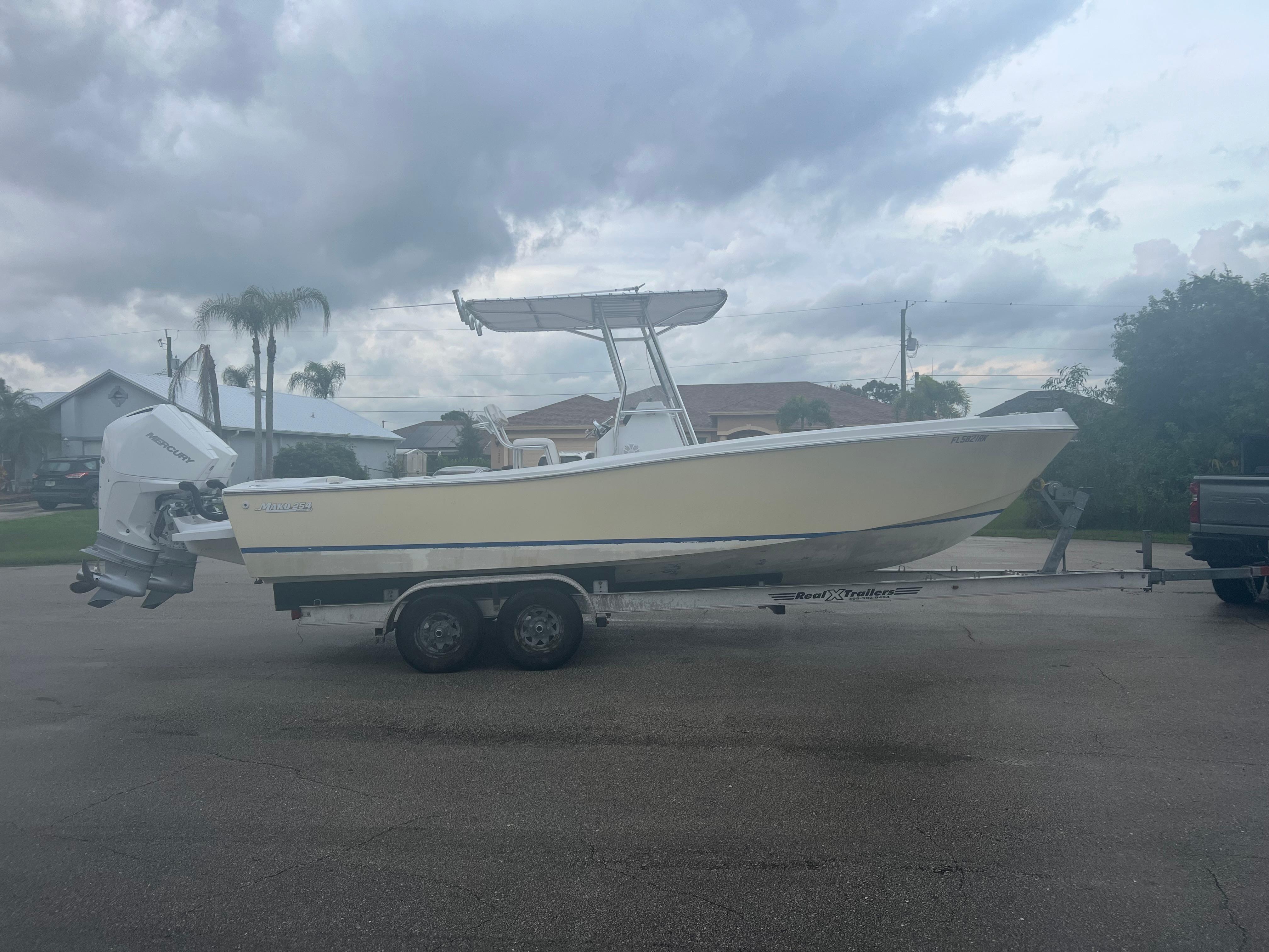 Mako 1985 Mako 254 Center Console, Port Saint Lucie Florida