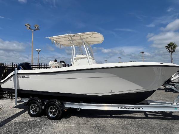 2022 Cobia 237 Center Console