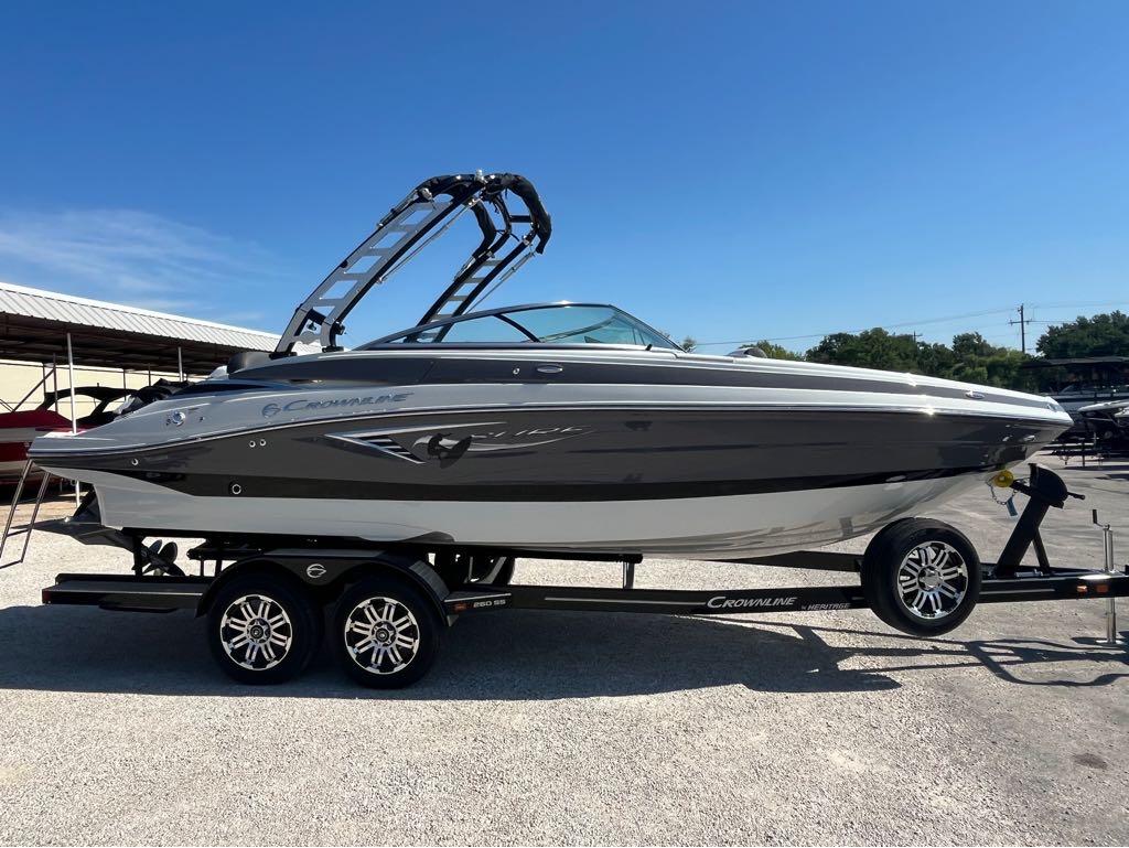 2024 Crownline 260 SS SURF