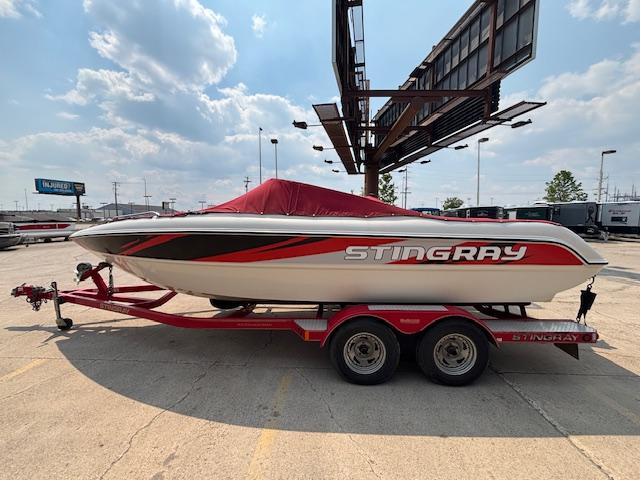 2006 Stingray 220 LX