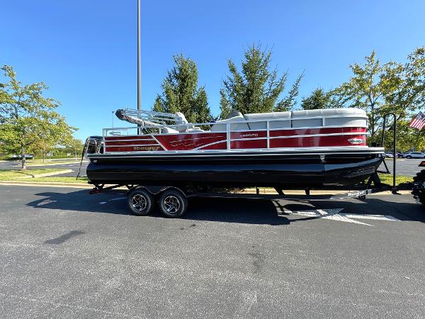 2024 Ranger Reata 220FC