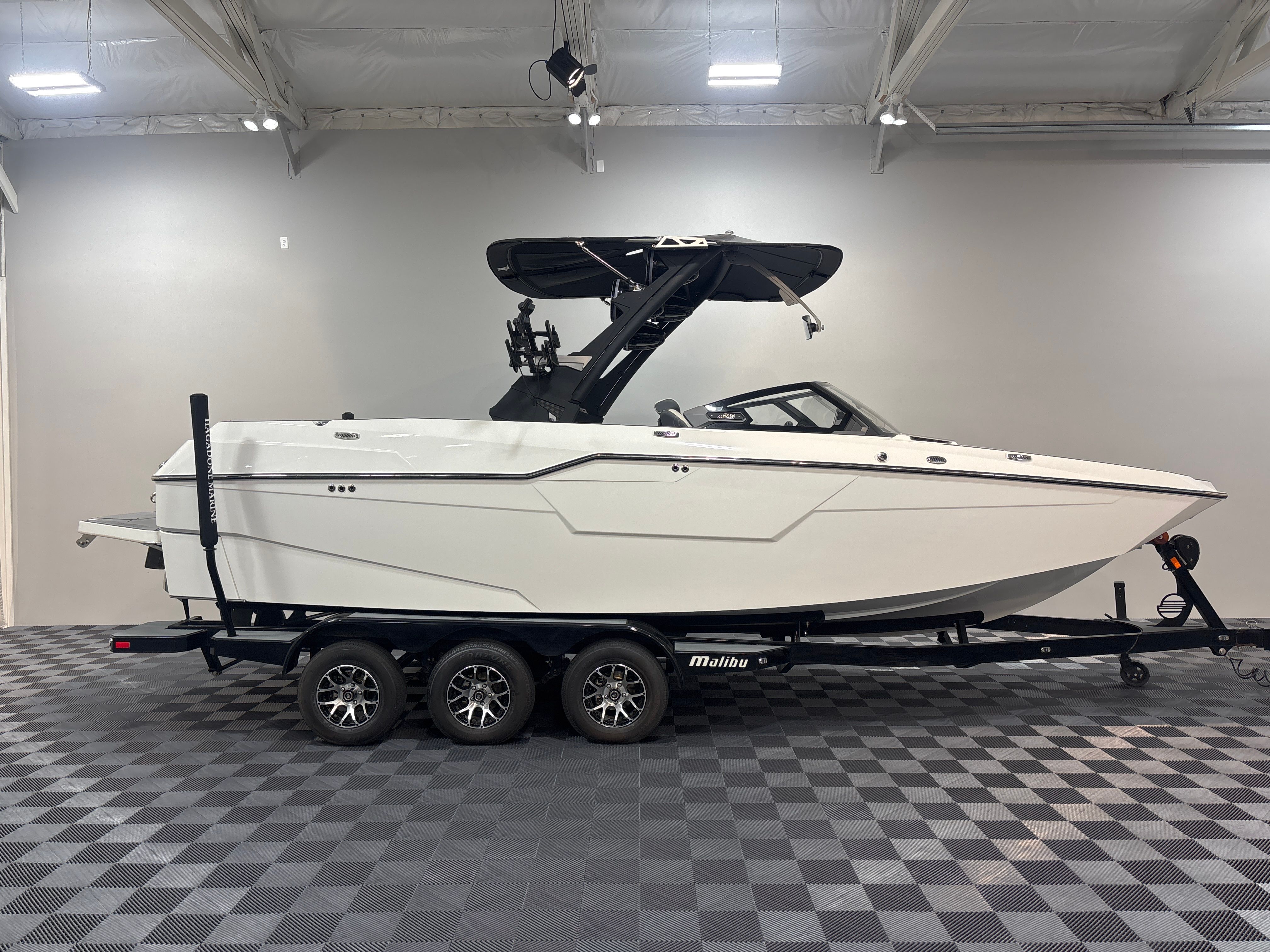 Malibu M240