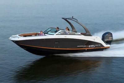 Four Winns HD5 OB Boat