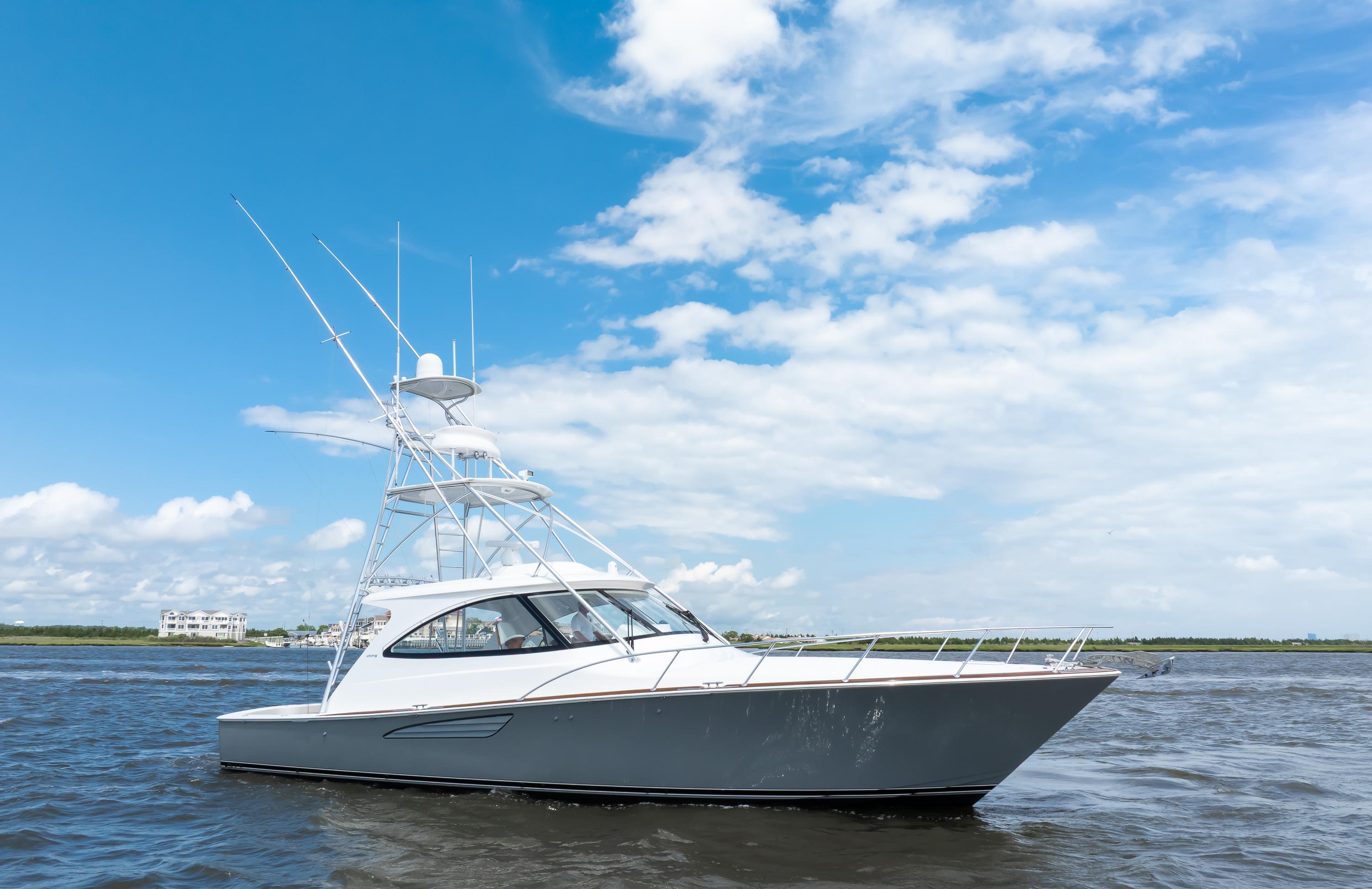 2021 Viking 48 Sport Tower