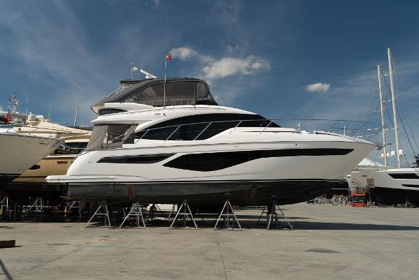 2024 Princess F55