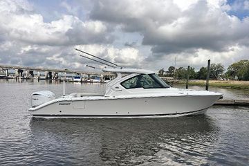 2025 Pursuit DC 326 Dual Console