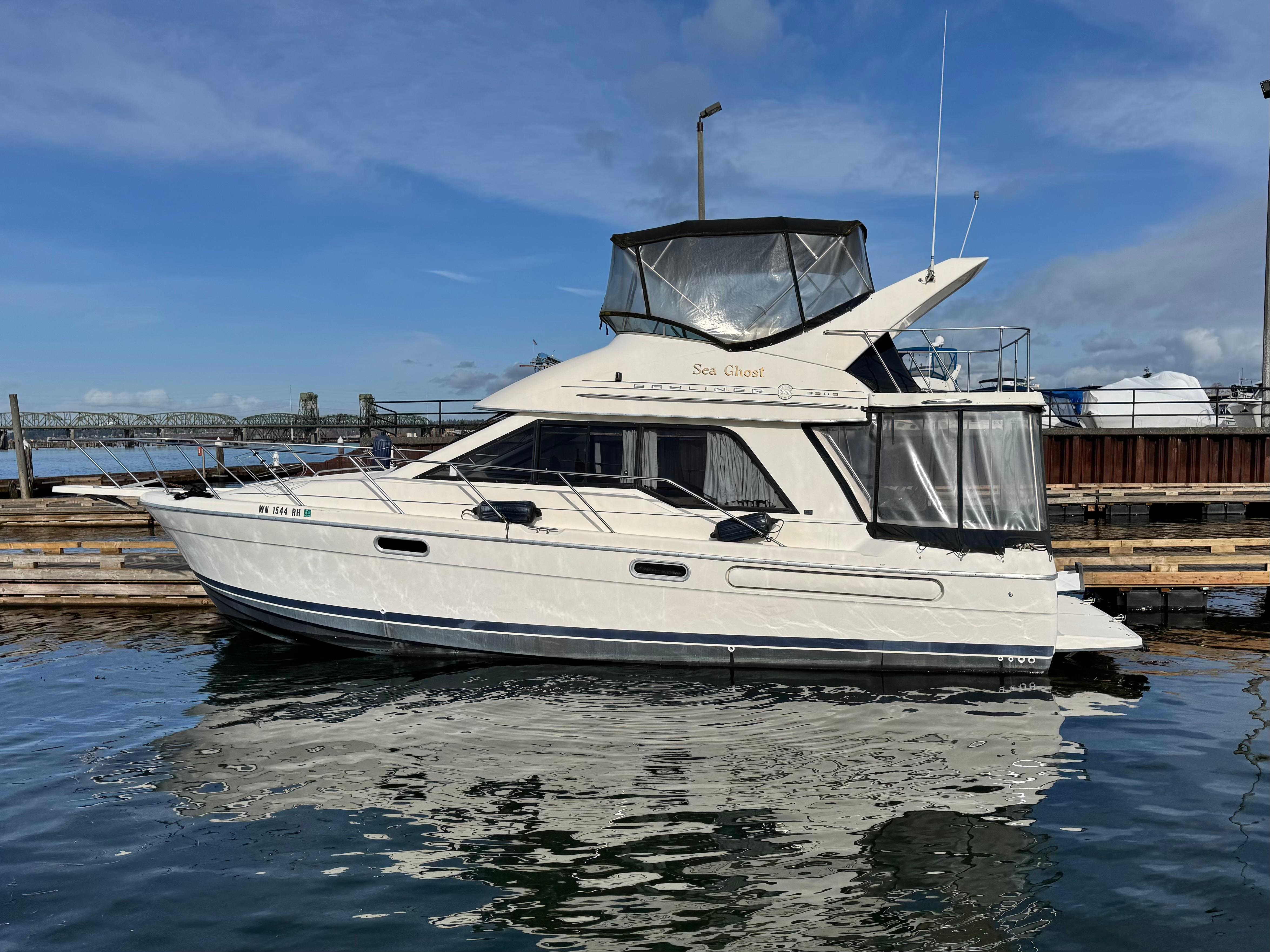 1998 Bayliner 3388 Motor Yacht
