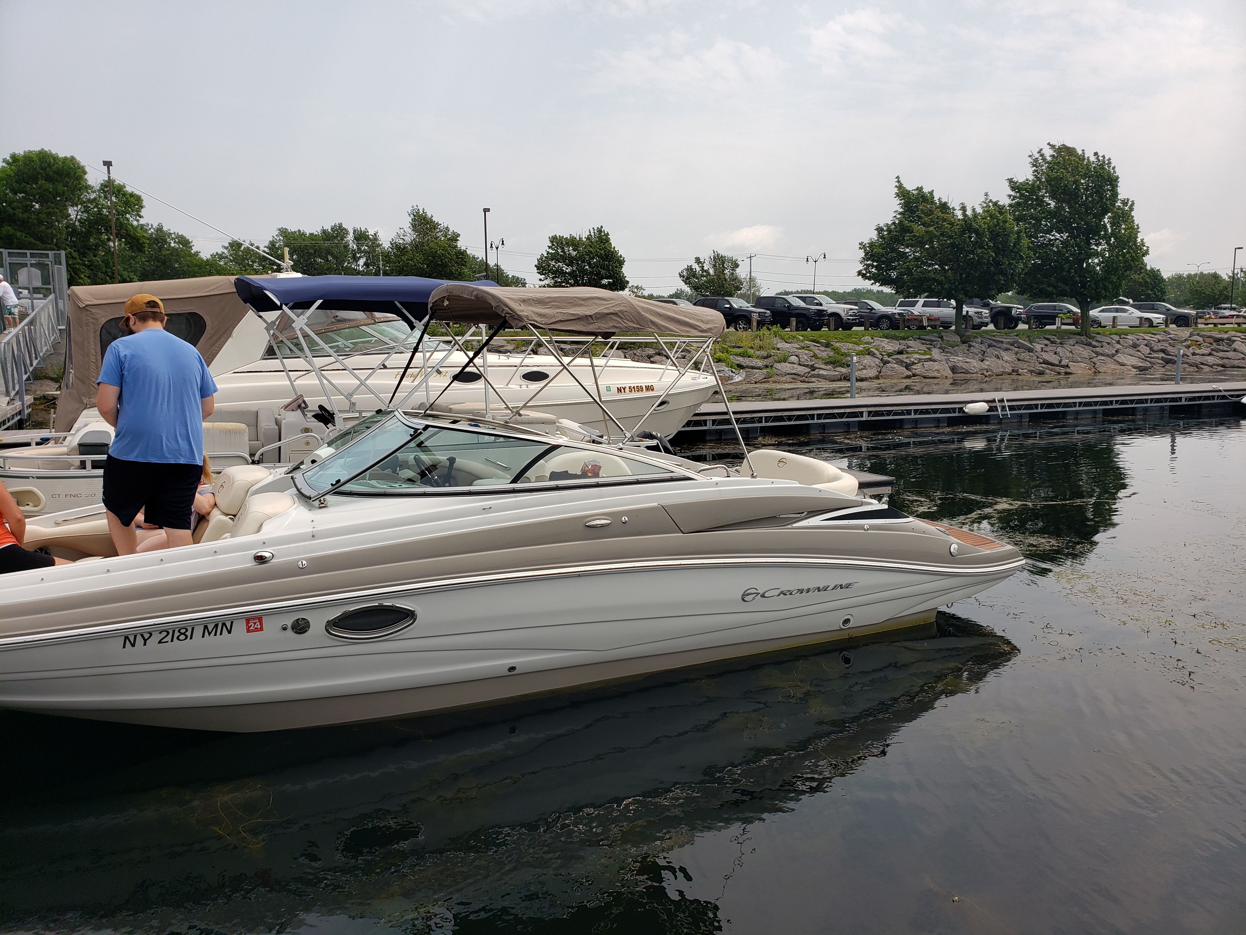 2017 Crownline E4