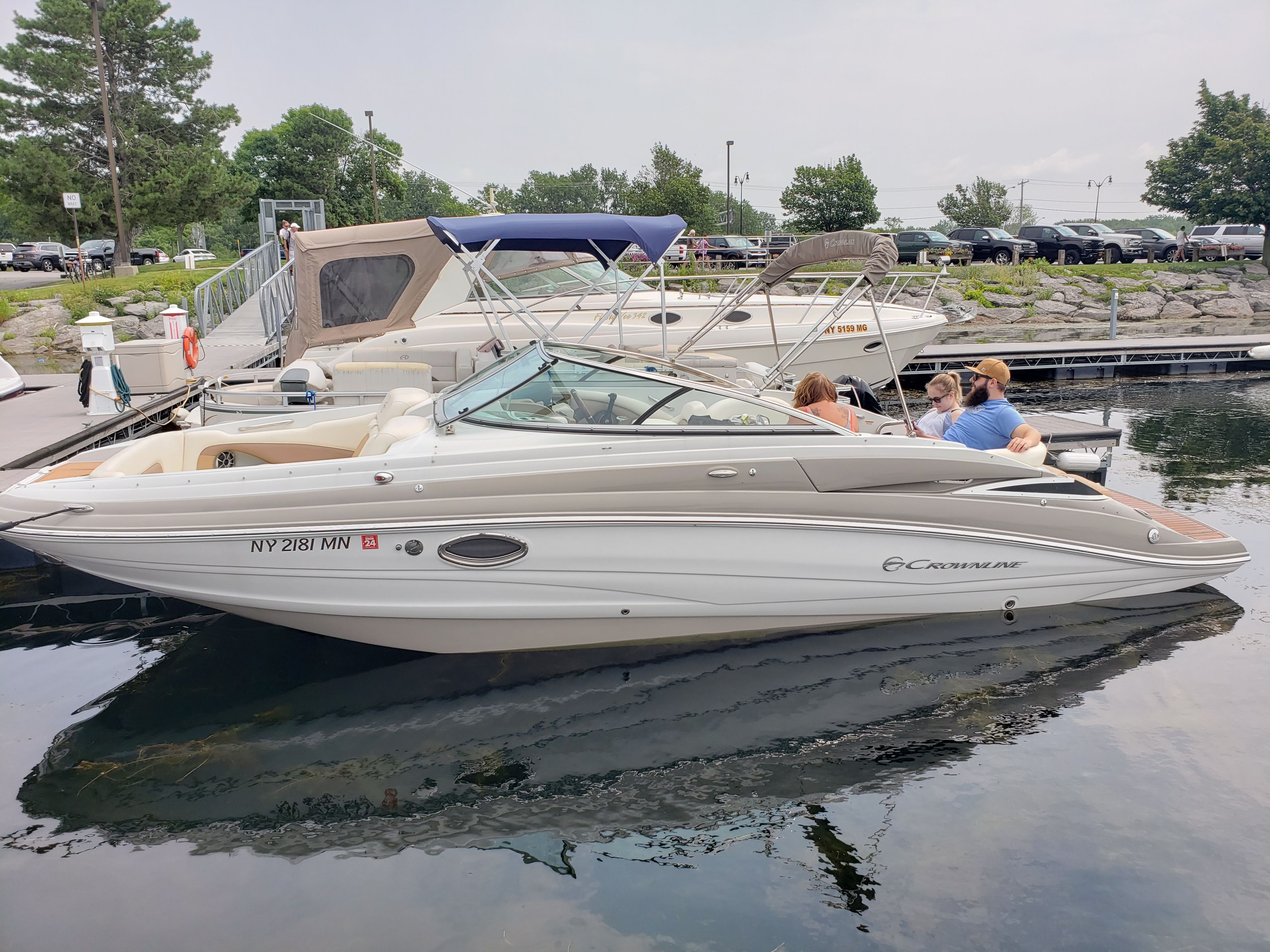 2017 Crownline E4
