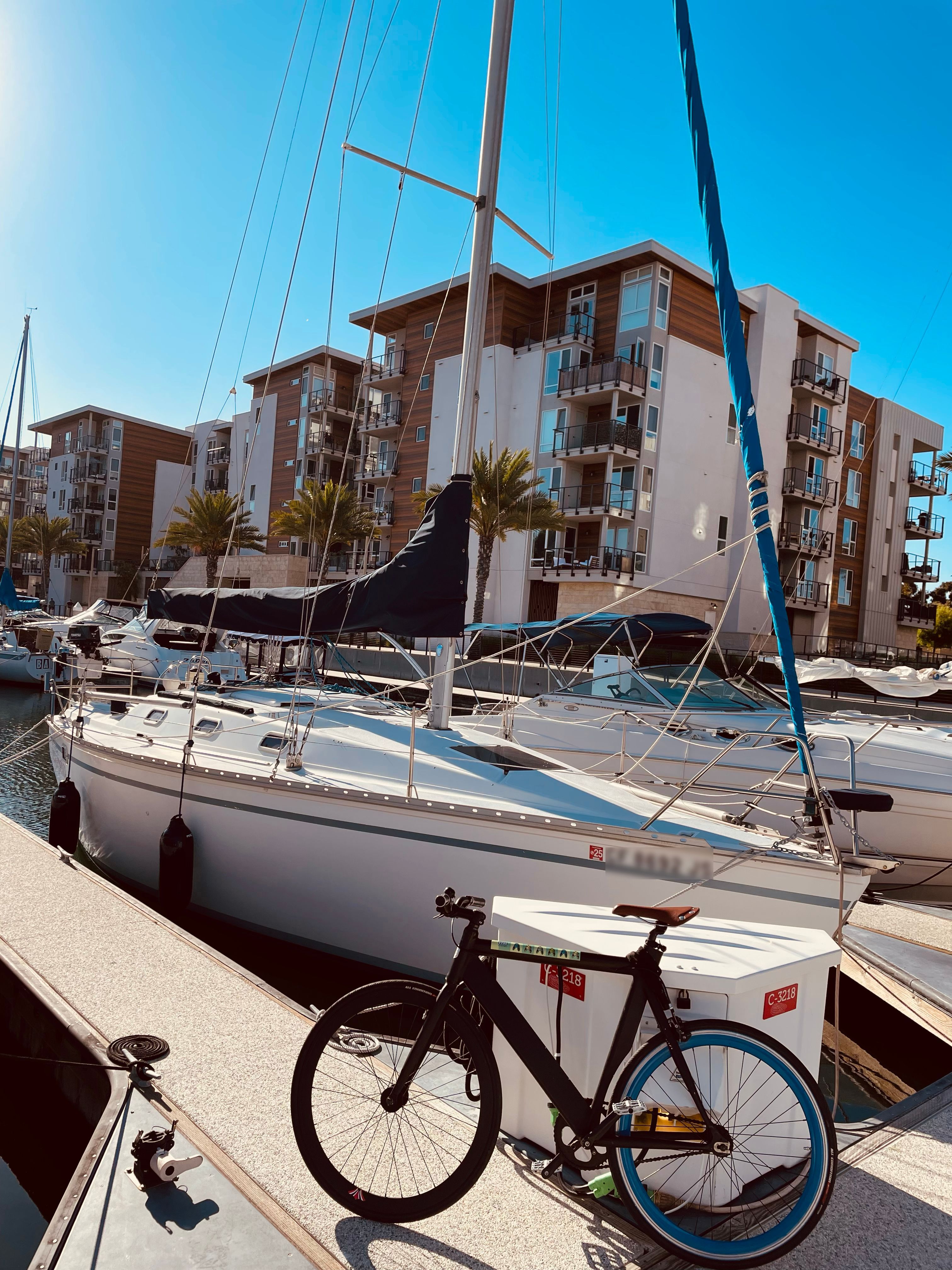 1988 Hunter 30