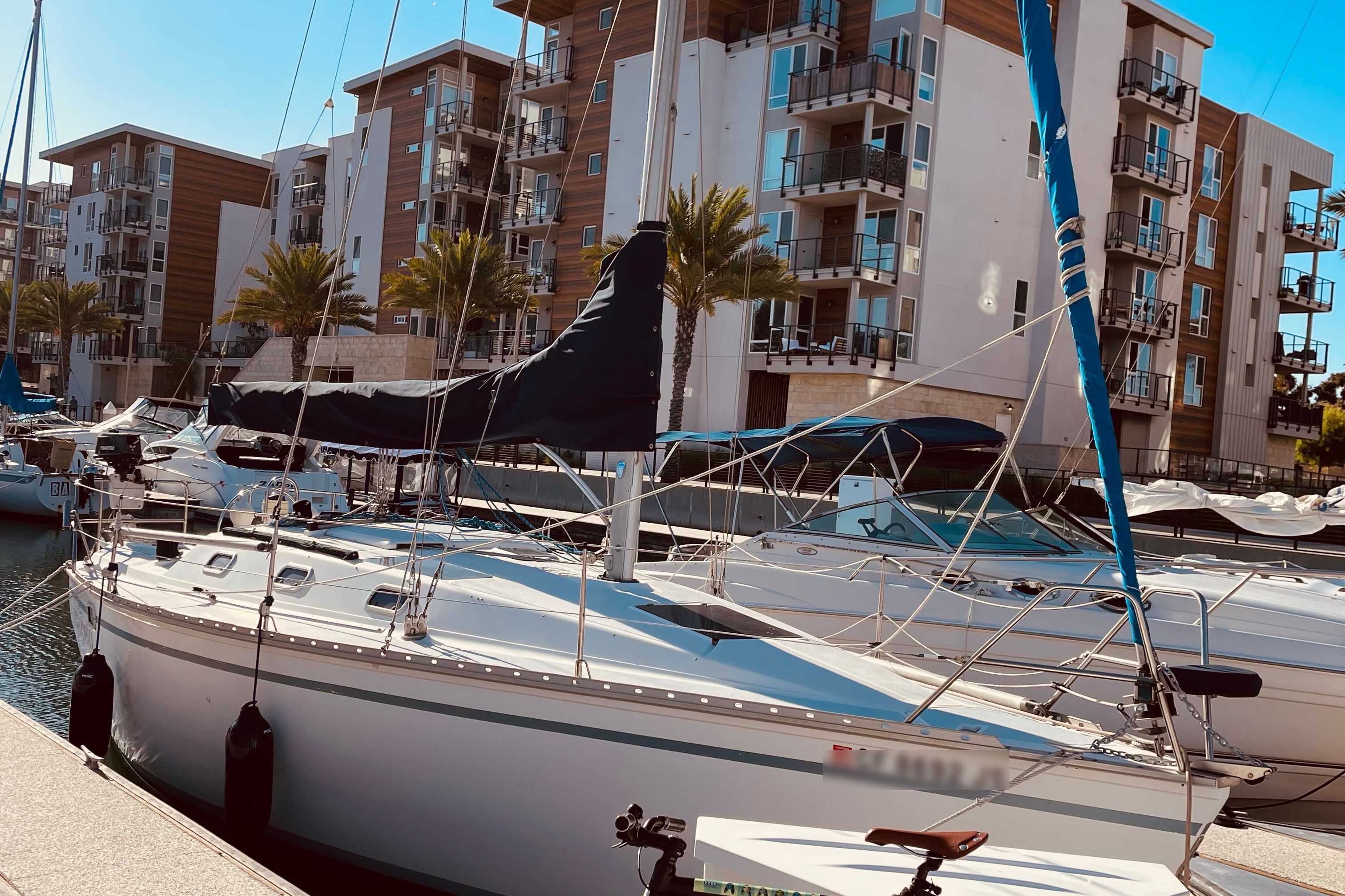 1988 Hunter 30