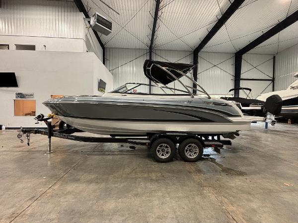 2023 Formula 240 Bowrider