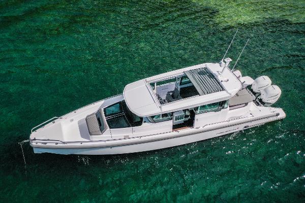 Axopar 37 XC CROSS CABIN
