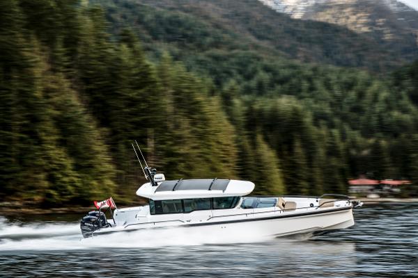 2024 Axopar 37 XC CROSS CABIN