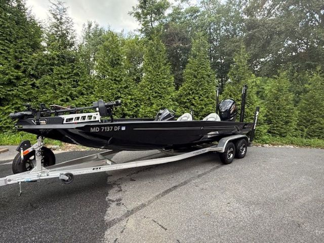 2024 Xpress Boats X21 PRO