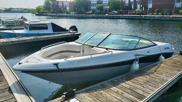 2002 Four Winns 210 Horizon