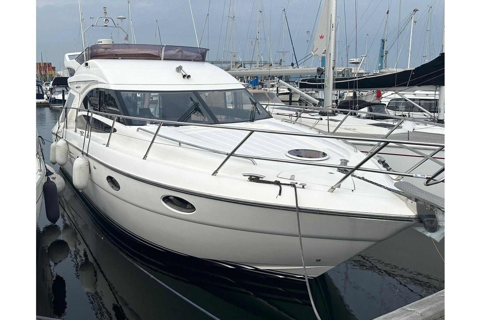 2012 Princess 42 Flybridge