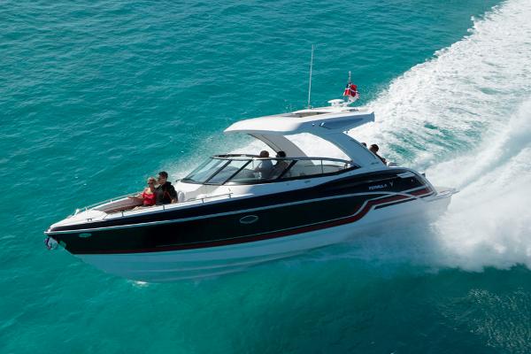 2026 Formula 330 Crossover Bowrider I/O