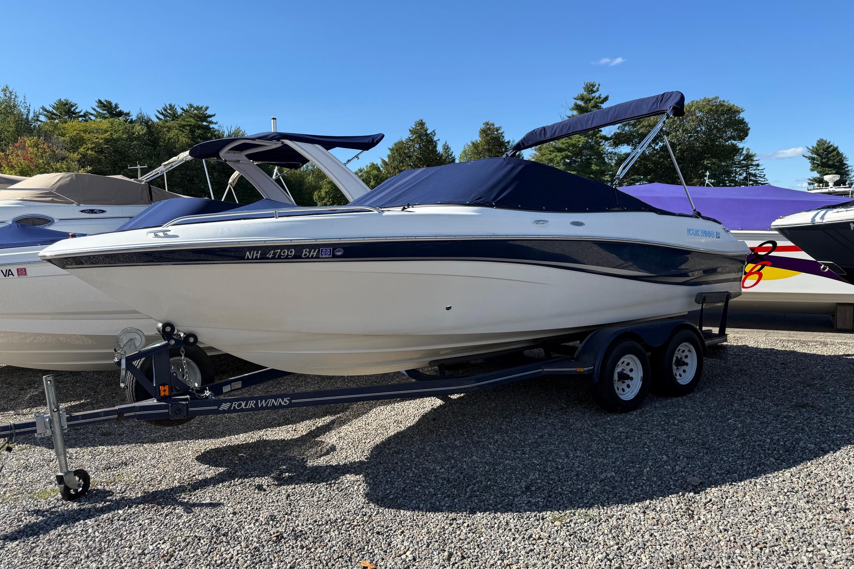 2002 Four Winns 220 Horizon