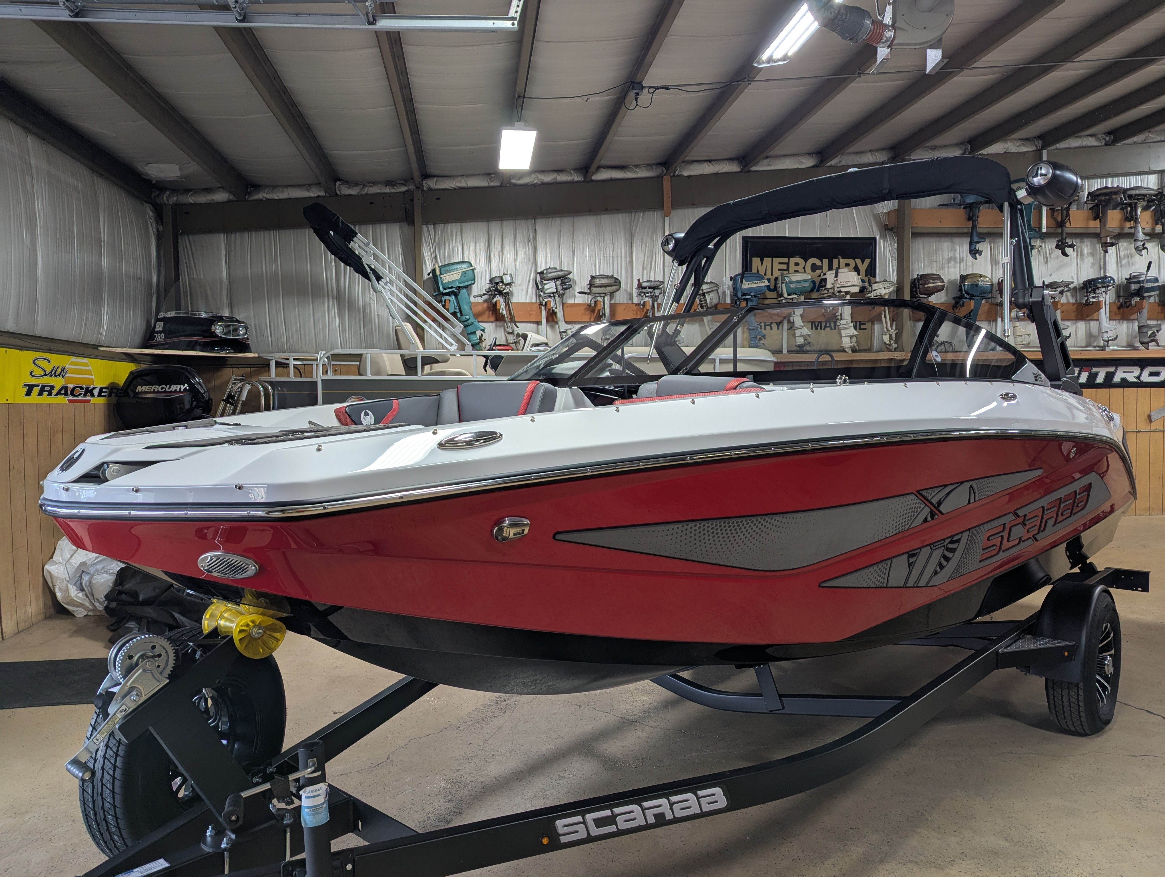 2025 Scarab 215LX