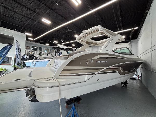 2019 Formula 350 Crossover Bowrider I/O