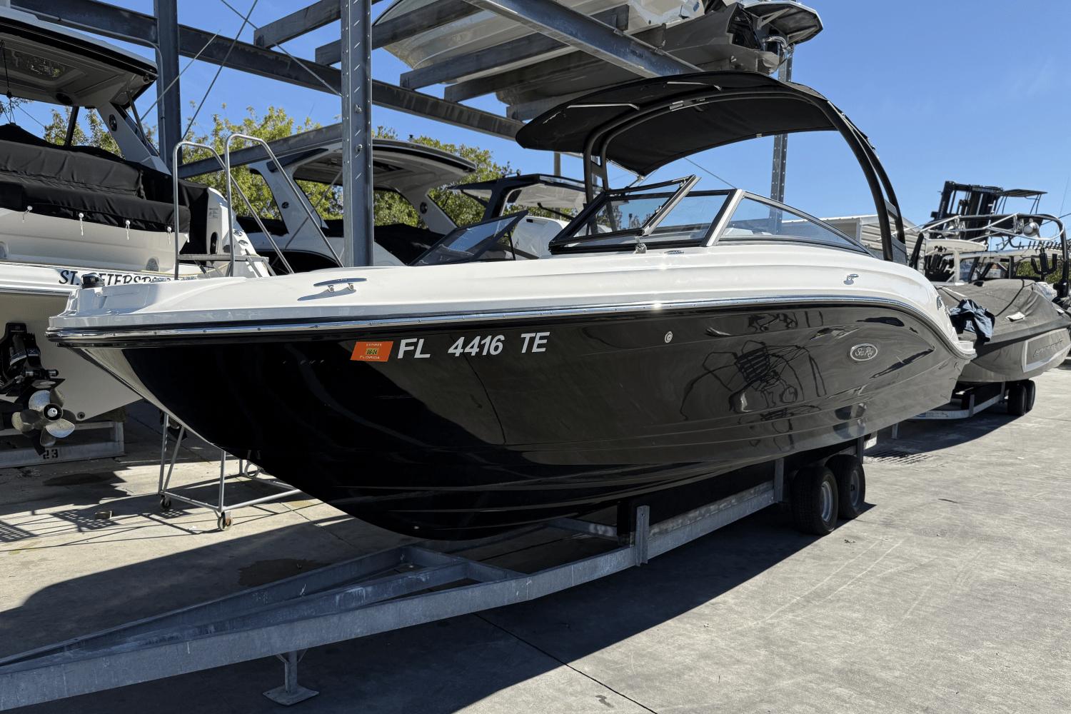 2022 Sea Ray SPX 230 Outboard