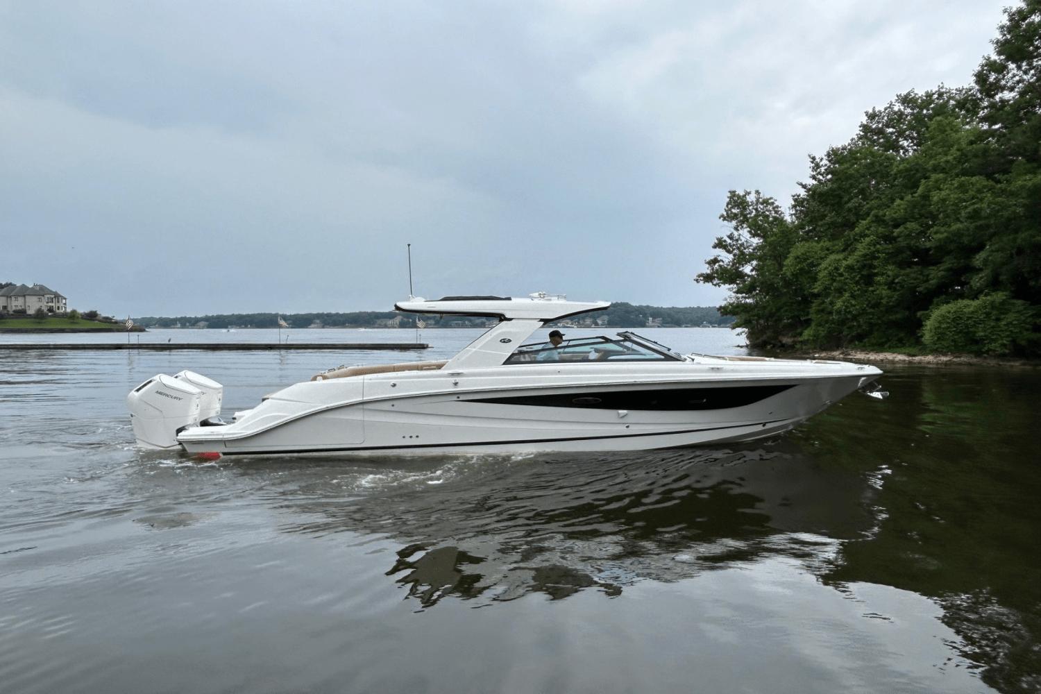 2025 Sea Ray SLX 400 Outboard
