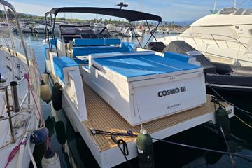 2017 De Antonio Yachts D33