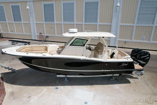 2022 Scout 330 LXF