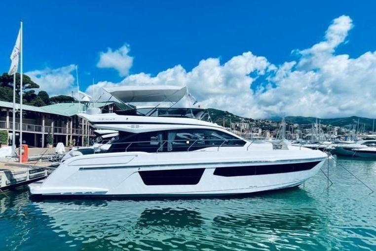 2022 Azimut Fly 53