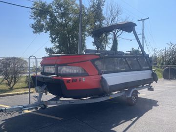 2023 Sea-Doo SWITCH21