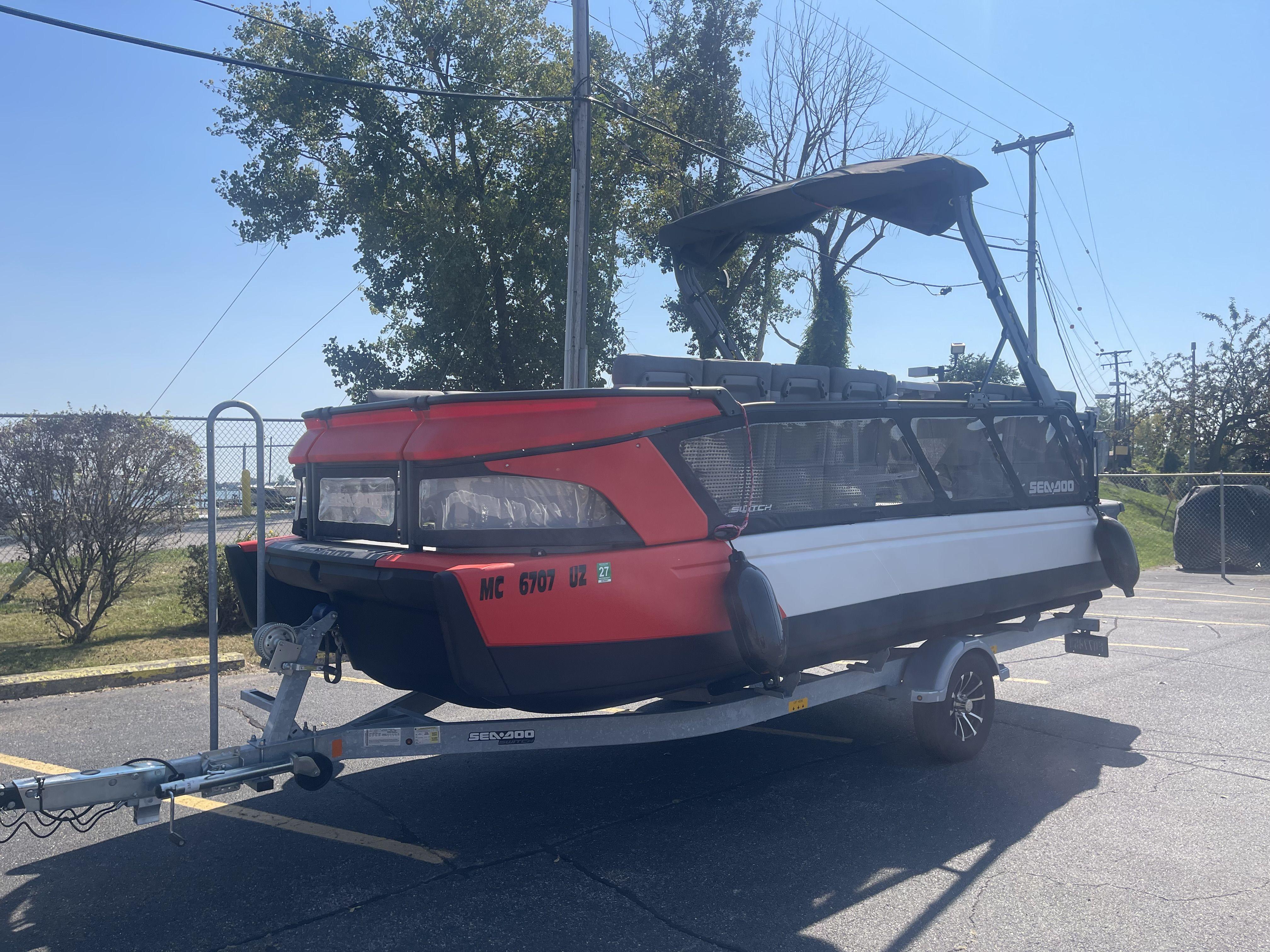 2023 Sea-Doo SWITCH21