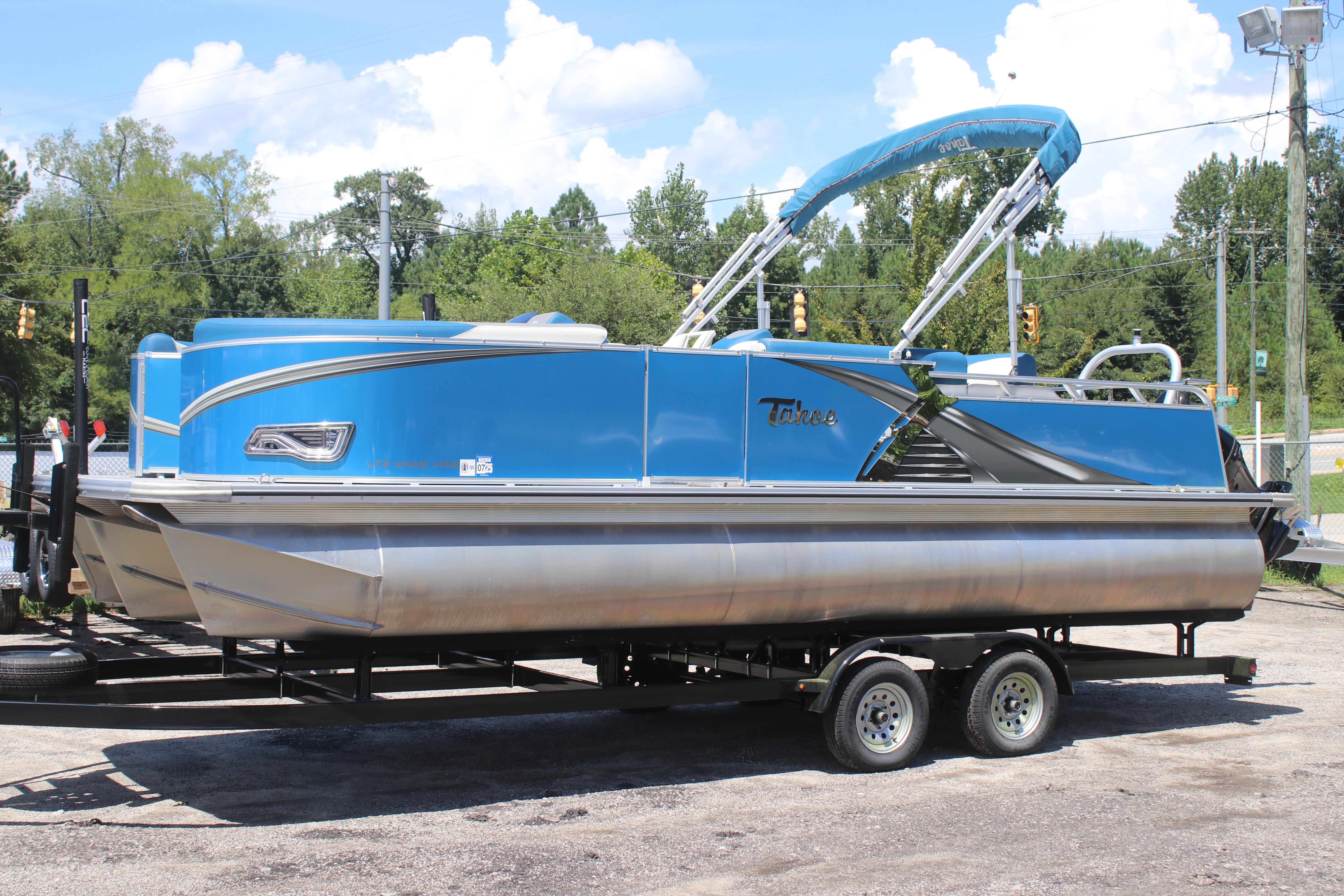 2021 Tahoe Pontoon LTZ Versatile Rear Bench 24'