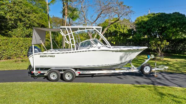 2024 Sea Pro 240 Dual Console